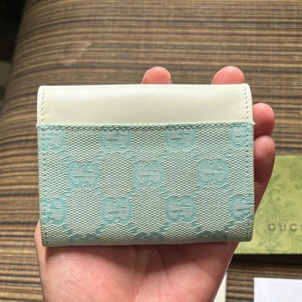 Gucci White and Light Blue Wallet - Picture 2 of 6
